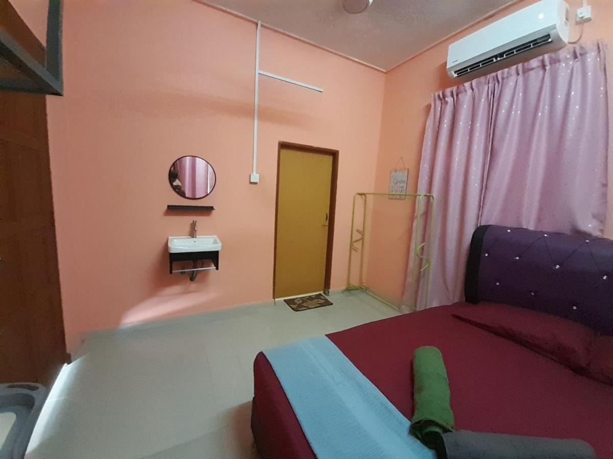 Guesthouse Mokteh كُوالا تيرينغانو المظهر الخارجي الصورة